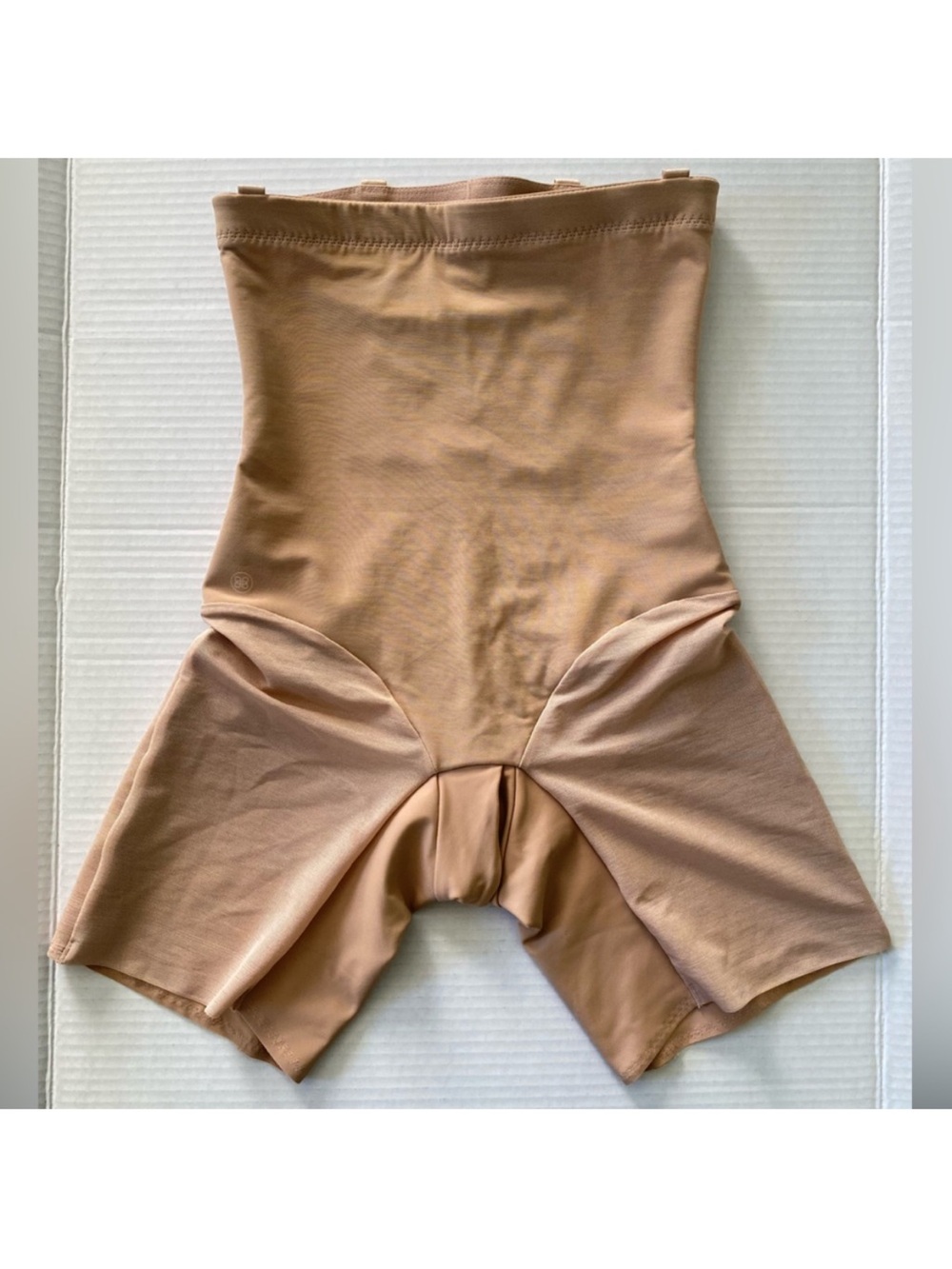 Honeylove SuperPower Mid Waist Shapewear Shorts In Sand Size XS